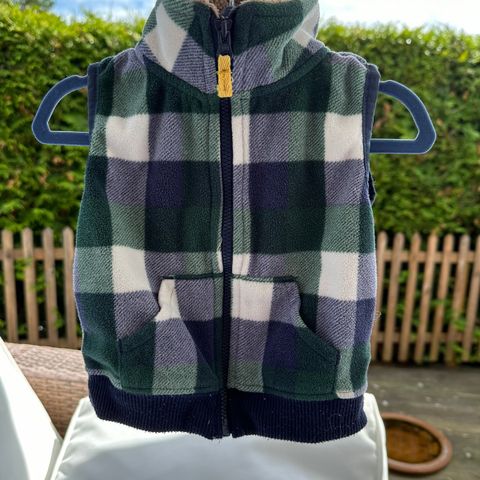 Fleece vest fra Carter’s str 74