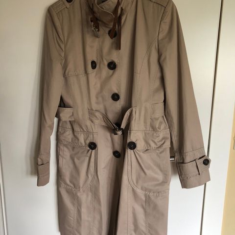 Ny Trenchcoat fra River Woods