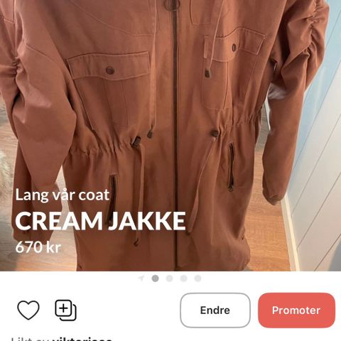 Cream jakke, lang.