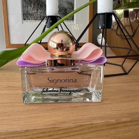 Salvatore Ferragamo - Signorina EDP 50ml selges.