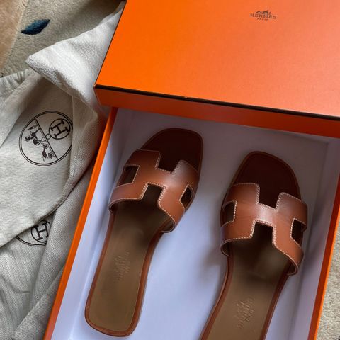 Hermes Oran sandal