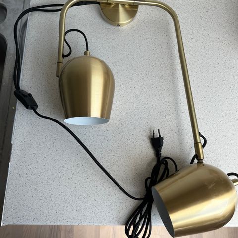 Elegant vegglampe med to hoder