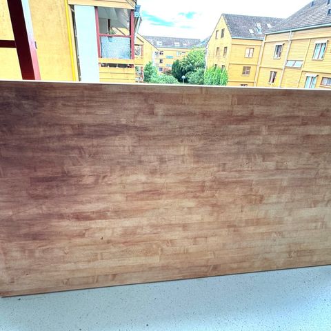 [Reservert] Benkeplate 100 x 185cm gis bort mot henting