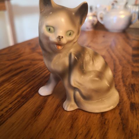 Vintage Porselens figur av Katt. Fra Tyskland.