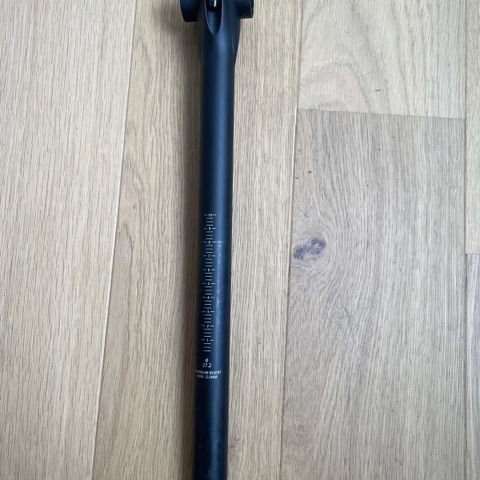 Carbon setepinne 27.2 400mm