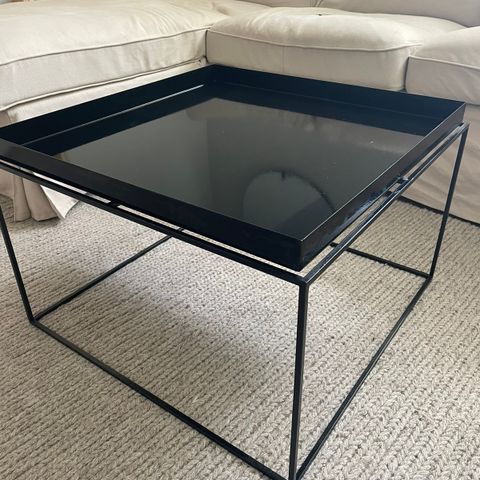 Hay tray sofabord, 60*60 cm