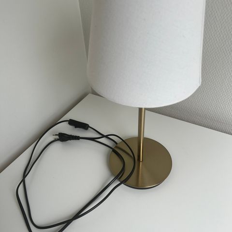 bordlampe fra ikea (ringstad/skaftet)
