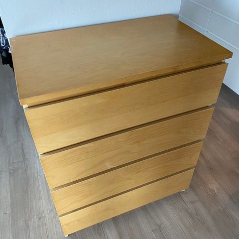 Malm kommode