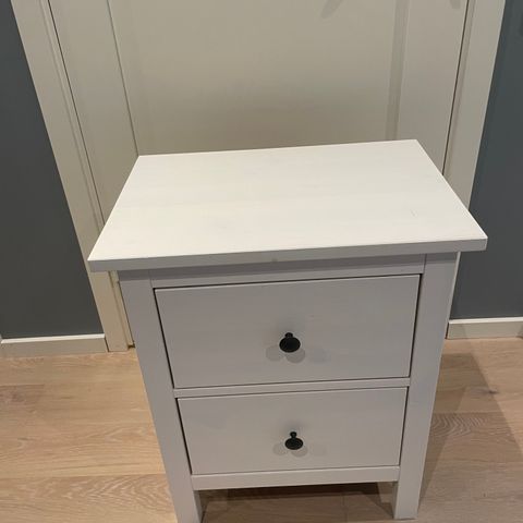 Hemnes nattbord/kommode