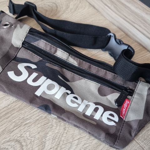 Supreme rumpetaske