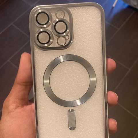 Iphone 15 pro max unused case