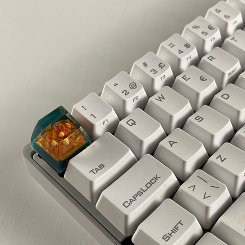 TILBUD! Artisan Resin Keycaps - Charmander - Custom Keycaps - Gaming tastatur