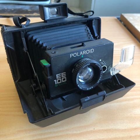 Polaroid EE100 special kamera
