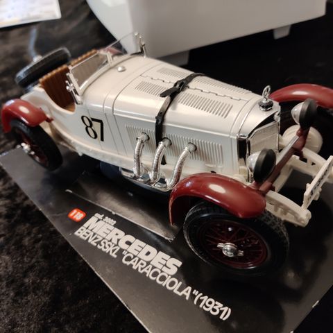 Mercedes Benz SSKL (1931) Maisto 1/18