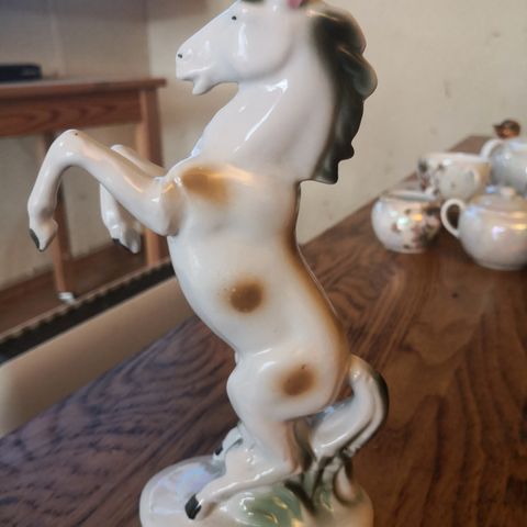 Vintage Porselens figur av steilen Hest.