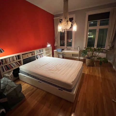 Ikea seng (NORDLI) og madrass (VALEVÅG)