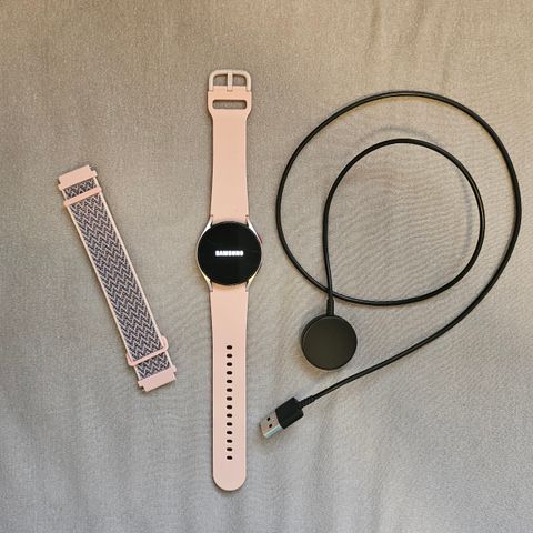 Samsung Galaxy Watch4 40mm BT (rosa gull)