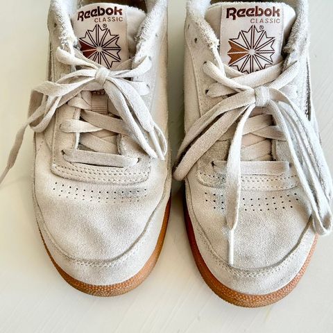 Reebok sko, str 38, selges rimelig