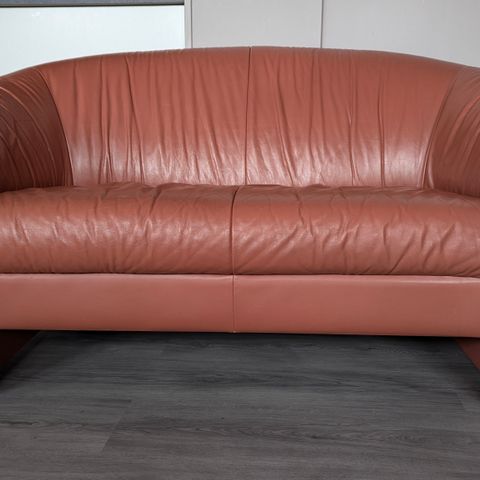 Liten sofa.