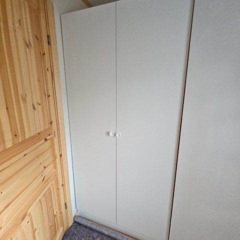 2 Garderobe 100 cm selges billig