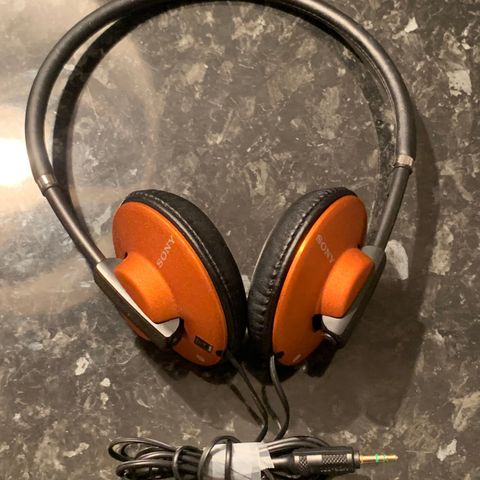 Sony 2009 MDR-570LP Headphones Rare Orange