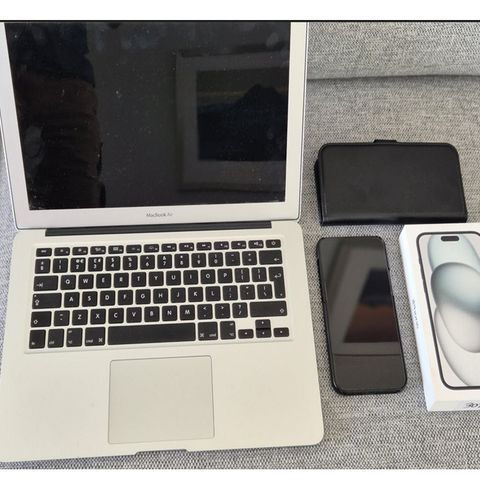 MacBook Air og Iphone 15 Plus