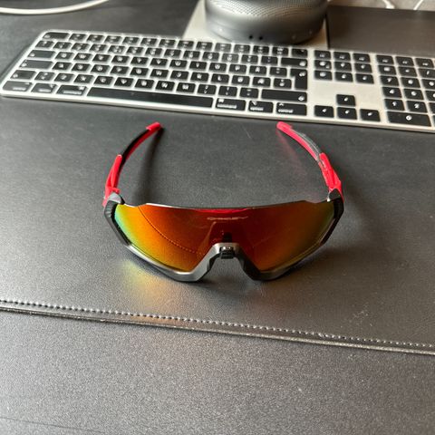 Oakley flight jacket ruby red polarised