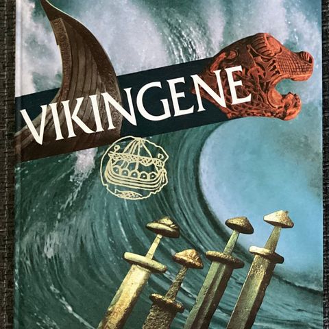 «VIKINGENE». 1 meget flott bok. H. 20 cm,  B. 18 cm, 485 gram.  «SOM NY».