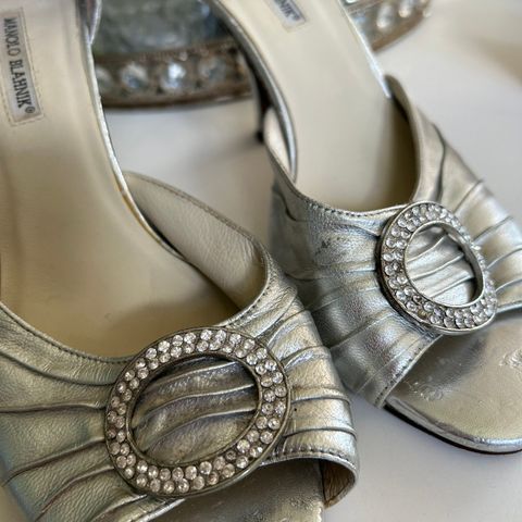 Manolo Blahnik silver heels str 38