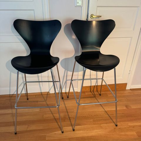 7ern høye mørkeblå Arne Jacobsen