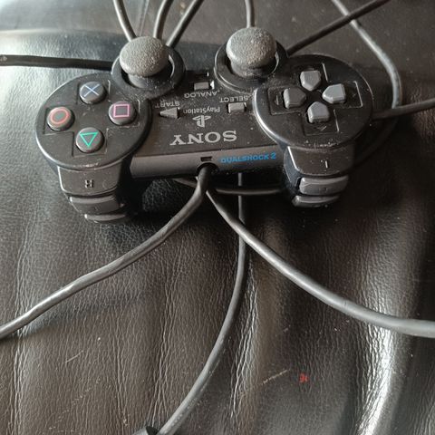 PlayStation 2 kontroll