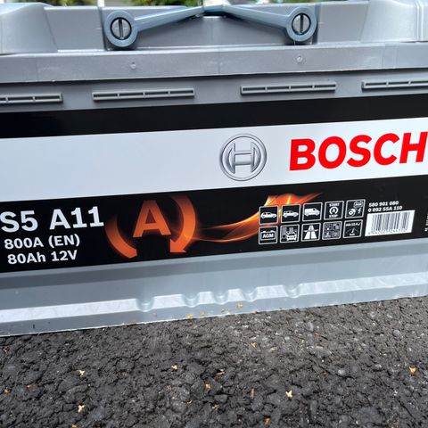 Bosch bilbatteri 80ah 800A