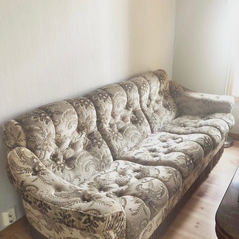 Nydelig Sofa og Lenestoler i Velur