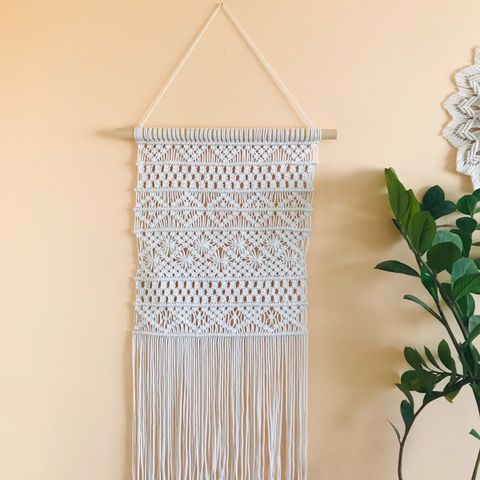 Makrame  / macrame veggpynt håndlaget