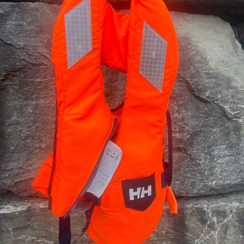 Pent brukt Helly Hansen Junior redningsvest 20-35 kg