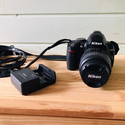 Nikon D3000