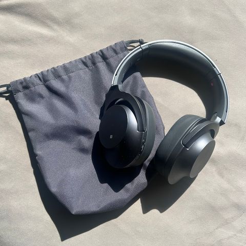 Sony WH-H900N med Active Noise Cancelling
