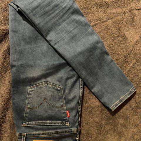 Levis 710 super skinny