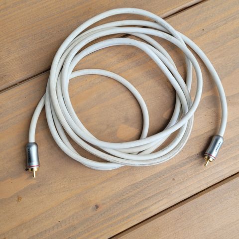 Sublyd-kabel fra Hi-Fi-Klubben