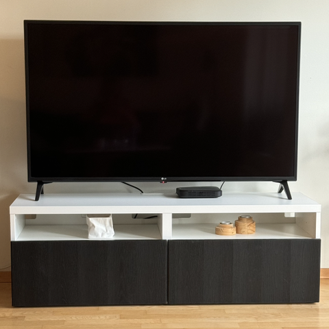 Bestå TV-benk fra IKEA