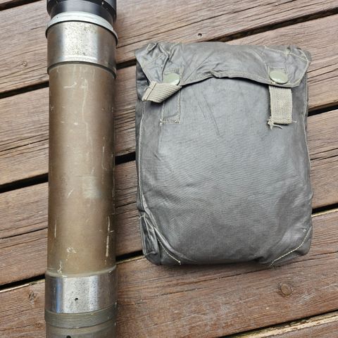 Tysk gassduk pose fra 1942 og sikte som ble funnet sammen med tyske gjenstander.