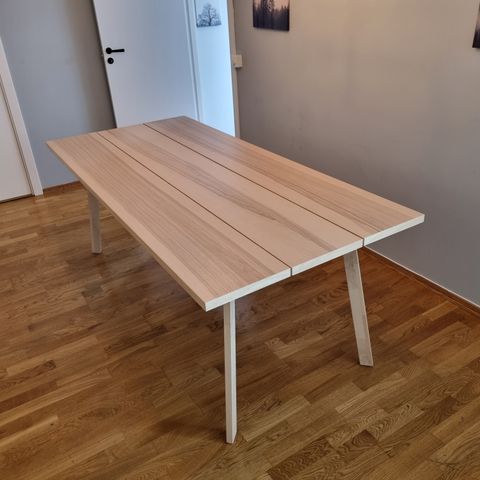 Spisebord fra Ikea