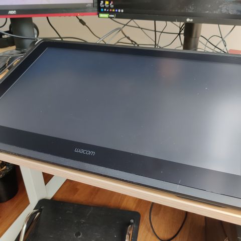 Nesten ubrukt Wacom Cintiq 22 tegnebrett selges