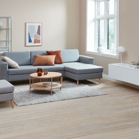 Sofa - 3-seters sofa med sjeselong og stofftrekk. Selges for kr. 4500,-