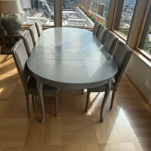 Reservert- Flott spisebord 8 stoler glassplate, 264 cm