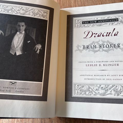 The new annotated Dracula Bram Stker/Leslie Klinger