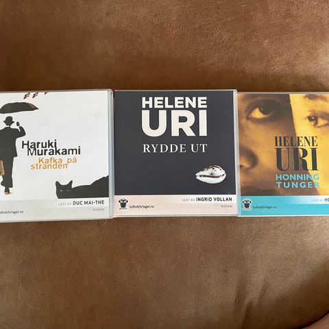 Lydbøker på CD; Helene Uri og Haruki Murakami