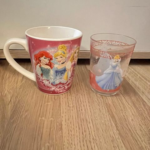 Disney kopp og glass