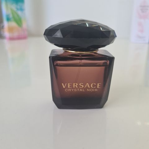 Versace Crystal Noir edt, 30 ml .