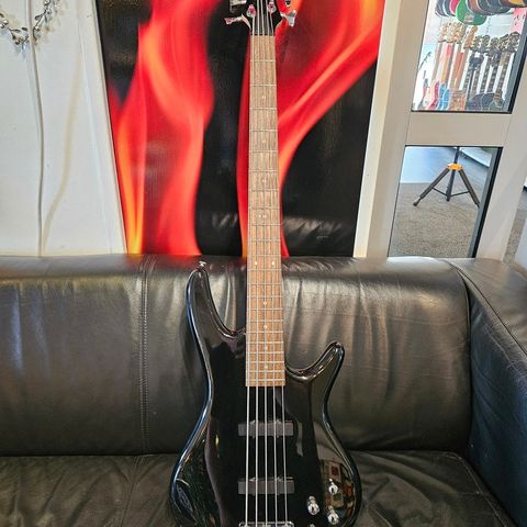 IBANEZ GSR205 5 strengers elbass.